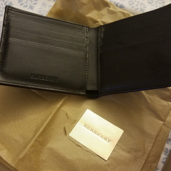 Burberry Bifold Wallet Vintage Plaid Checkered Pattern - Picture 2 of 2